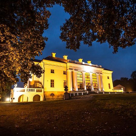 Pakruojis Manor'S Palace Boutique Hotel Dış mekan fotoğraf